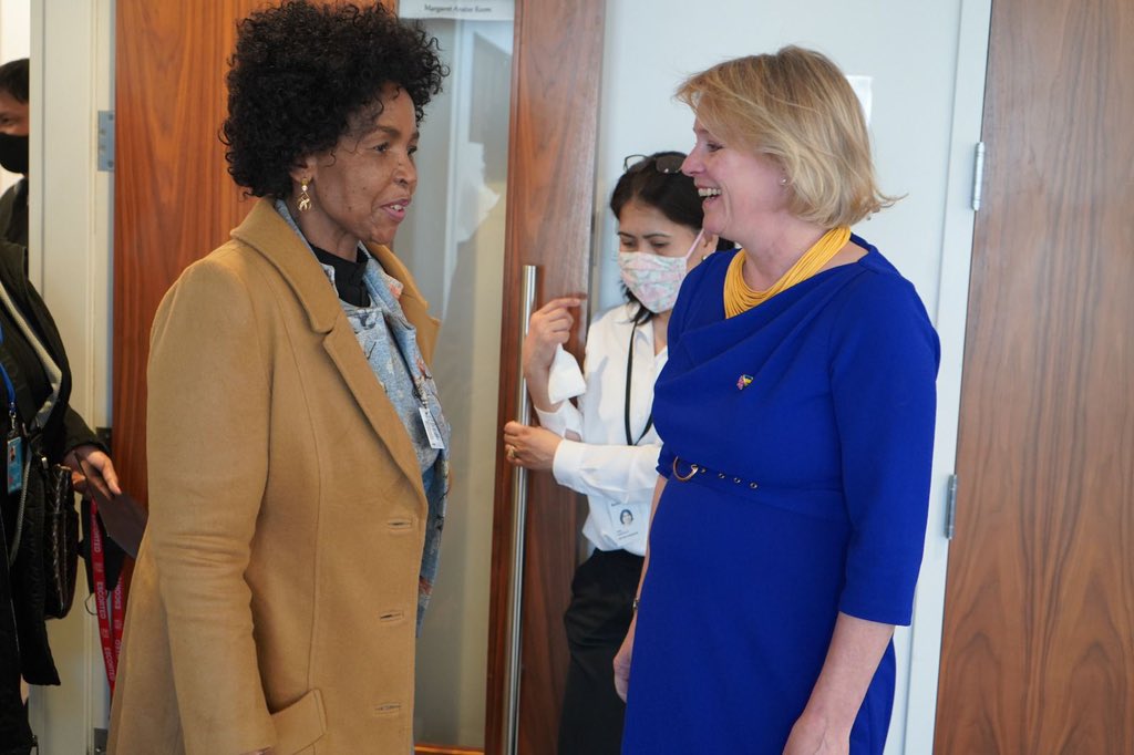 At #CSW66 <a href="/maite_nkoana/">Maite Nkoana Mashabane</a> and I discussed the 🇬🇧🇿🇦 partnership on gender equality and gender-based violence. The UK is committed to working with South Africa through the Generation Equality Forum to tackle VAWG and boost women’s economic empowerment.