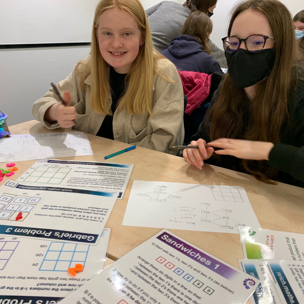 QueensSch_Maths's tweet image. Problem solving 💥 - Maths conference for girls 
#girlpower #mathsolvers #problemsolving 
@QueensSch