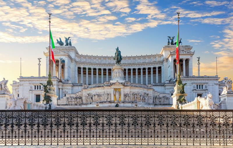 Every year on March 17, Italy celebrates the anniversary of the Unification of Italy, in other words when Italy as a modern nation-state was born.   

Why March 17? We explain here. bit.ly/3w84Lyg