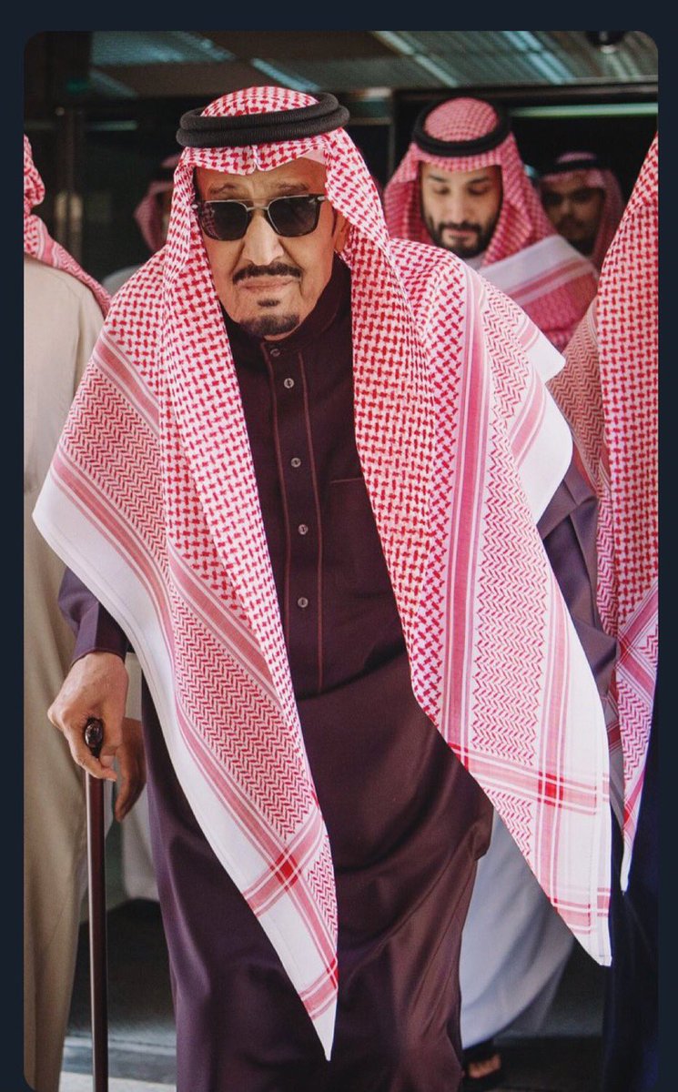 حفظ الله والدنا #خادم_الحرمين_الشريفين 💚
وأدام الله عليه الصحة والعافية 🤲🌹🌹🌹
 #الملك_سلمان_بن_عبدالعزيز