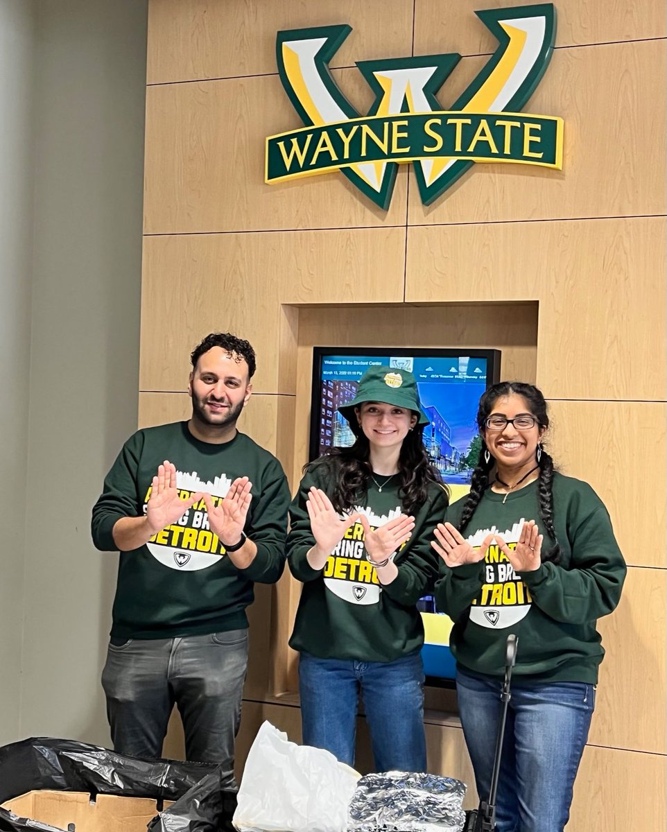 waynestate's tweet image. It’s #AlternativeSpringBreak in Detroit!💚💛

#PhotoOfTheDay 📸
Share your pics and videos via go.wayne.edu/photos. 
#WayneStateUniversity #AlternativeSpringBreakDetroit