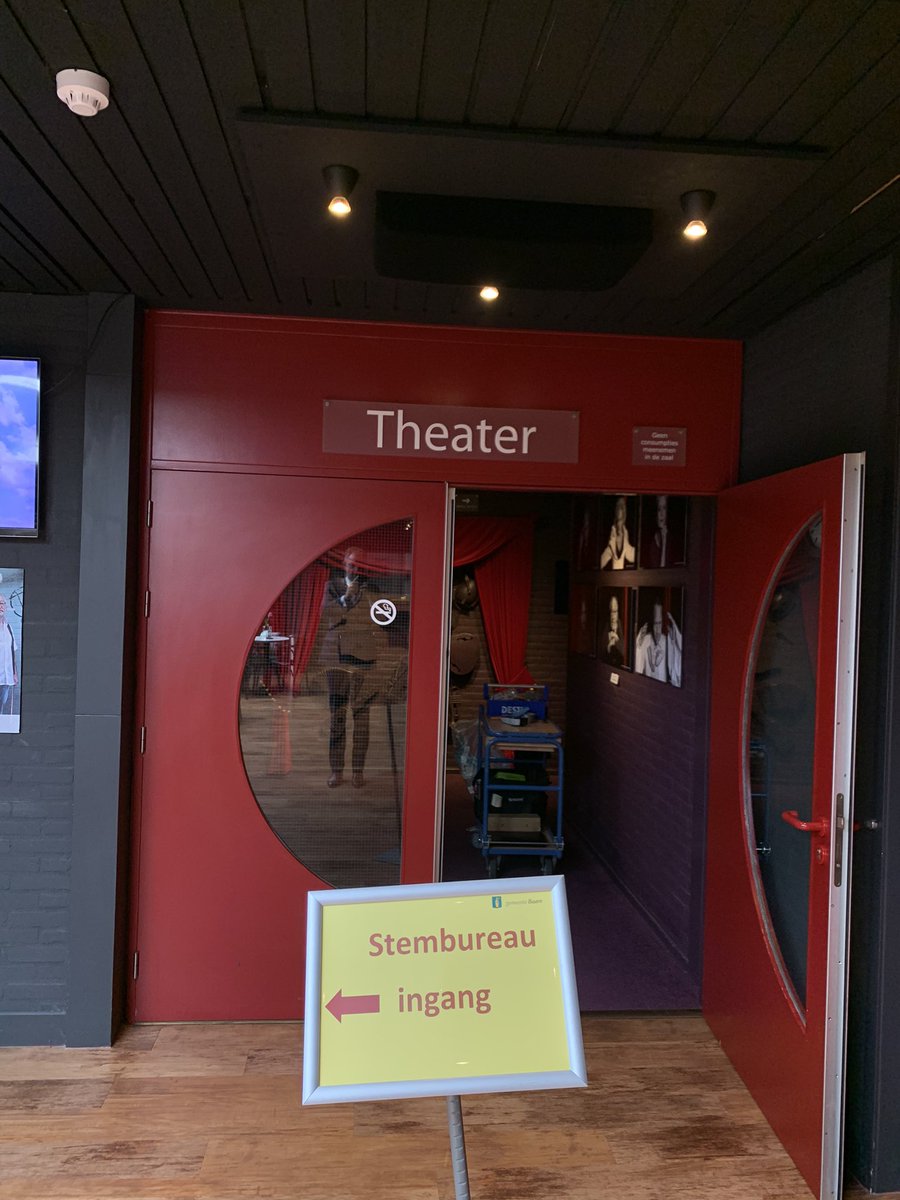 BmBaarn's tweet photo. En ook in theater @SpeeldoosBaarn kan vandaag worden gestemd https://t.co/PHQJa6sH79