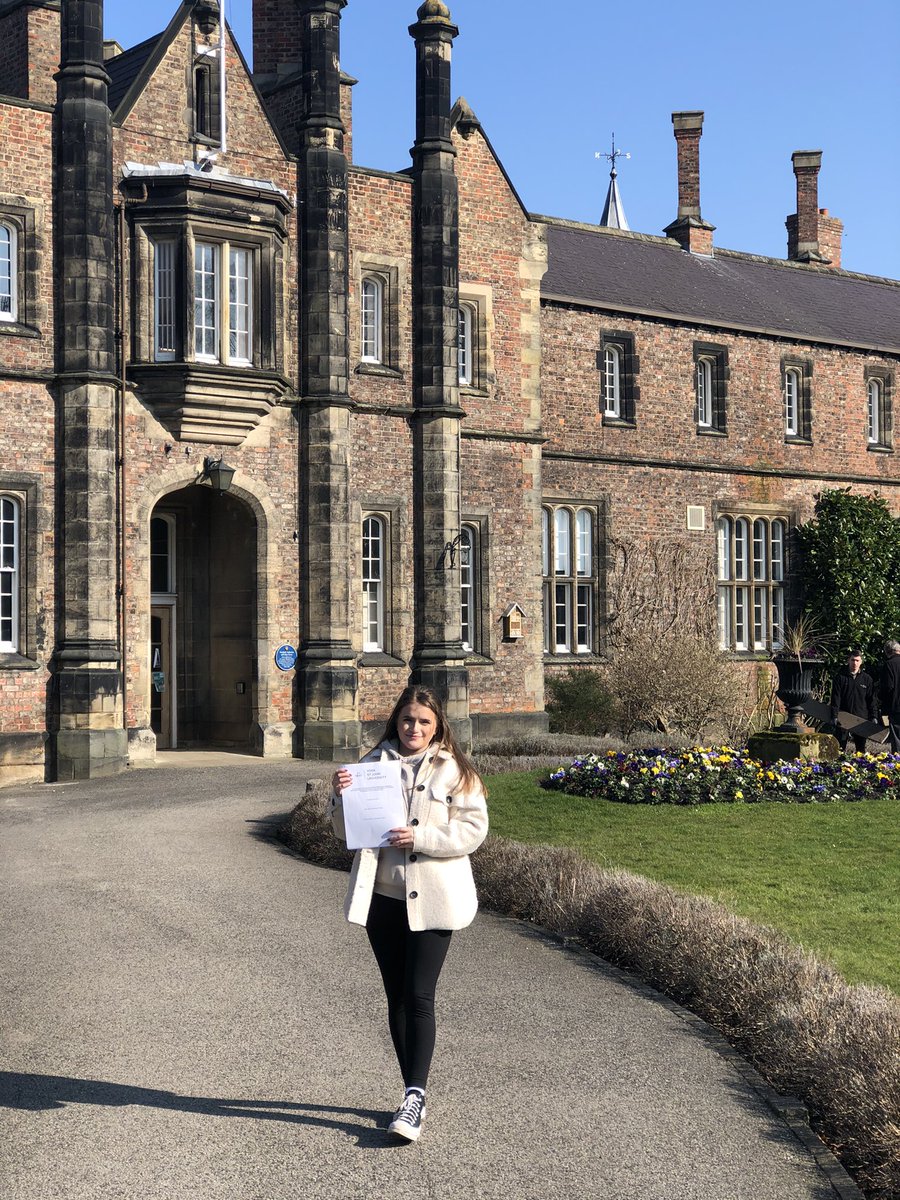 ChelseaFriarOT's tweet photo. I feel so proud to say that I’ve passed my dissertation with a 2:1!✨I’ve had a long battle with myself to get to this point but I’ve made it &amp; I couldn’t have done it without the incredible people around me. One step closer to becoming a qualified OT! 🤍@YSJOT https://t.co/gkpzm0KvlP