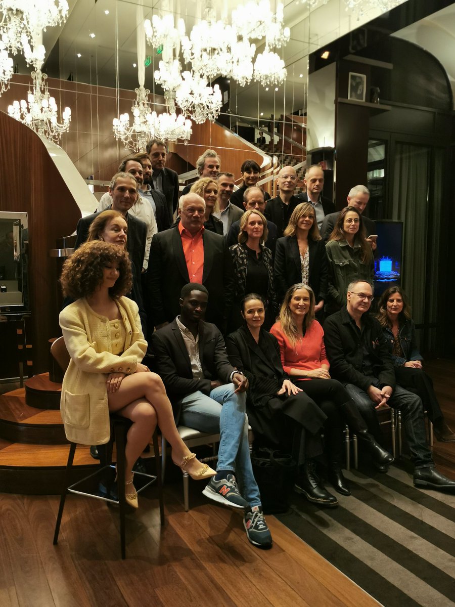 Les auteurs des best sellers de @lexpress réunis pour le déjeuner traditionnel, après deux années off.