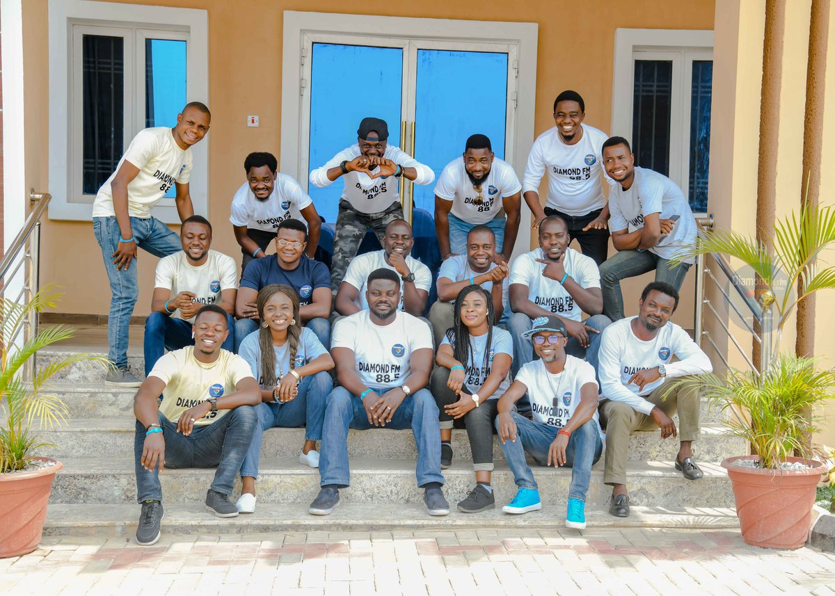 PrinceOloye1's tweet photo. The formidable team of @diamondfm885FM Ilesa
We Are A People
#TeamUnstoppable #Team #TheLikeMinds #TeamDiamond #GoodRadio #WorldClass #TeamFormidable https://t.co/l9Eolrj5ZE