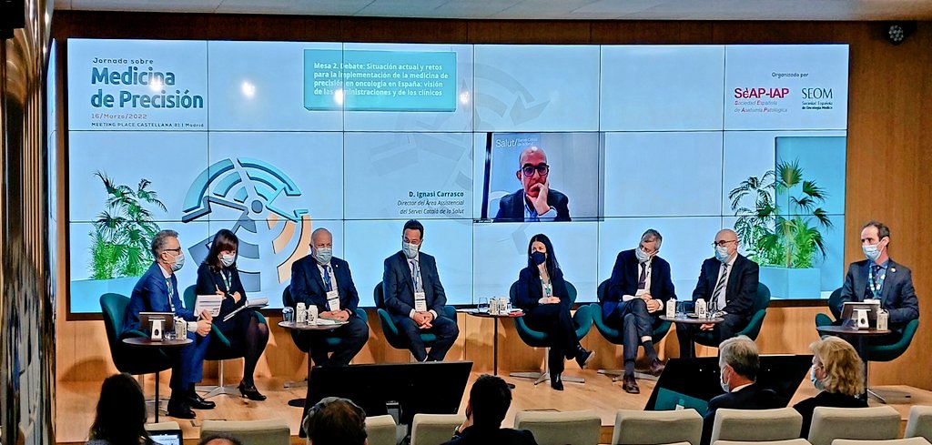 Mesa de Visión de las administraciones.

Jornada de Medicina de Precisión <a href="/SEAP_IAP/">SEAP-IAP</a> <a href="/_SEOM/">SEOM</a> 

👉🏼Dos preguntas para el debate:

1️⃣¿Qué nivel de colaboración público/ privada en la financiación?

2️⃣¿Qué nivel de concentración en centros de referencia?