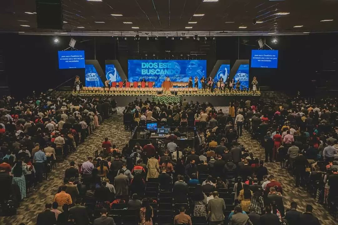 JoseArturoSotoB's tweet photo. Del a 1 al 4 de marzo, se desarrolló la Convención Nacional de Colombia 2022 en la ciudad de Bogotá. Fue de mucha bendición estar presentes, reunidos presencialmente y recibir un toque especial de parte del Espíritu Santo. #MMMColombia #MovimientoMisioneroMundial https://t.co/0pBKsXa9V5
