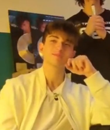 gliarchidizia's tweet photo. #Amici21 #Critex #Alex #alexwyse #crytical
Dimmi che Alex sta cantando "Sogni al Cielo" al piano senza dirmi che Alex sta cantando "Sogni al Cielo" al piano.
Inizia Frà: https://t.co/sOX6sJg7C9