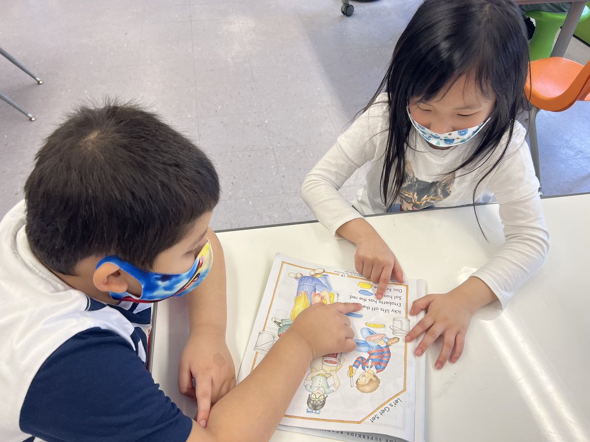 Partner reading our Superkids story 📖📚 #teamwillow <a href="/WillowRoadVS13/">Willow Road School</a>