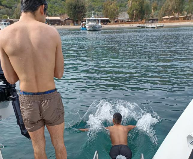 PatriciaPetreto's tweet photo. Tour de #Corse à la Voile
«Certes, aujourd'hui la navigation ne requiert pas une technicité approfondie, mais elle permet de découvrir la richesse de la réserve de #Scandola & d’apprécier une baignade à #Girolata.»
Repos bien mérité pour cet équipage aguerri.
#emploimaritime #SEM https://t.co/tjhn415bMA