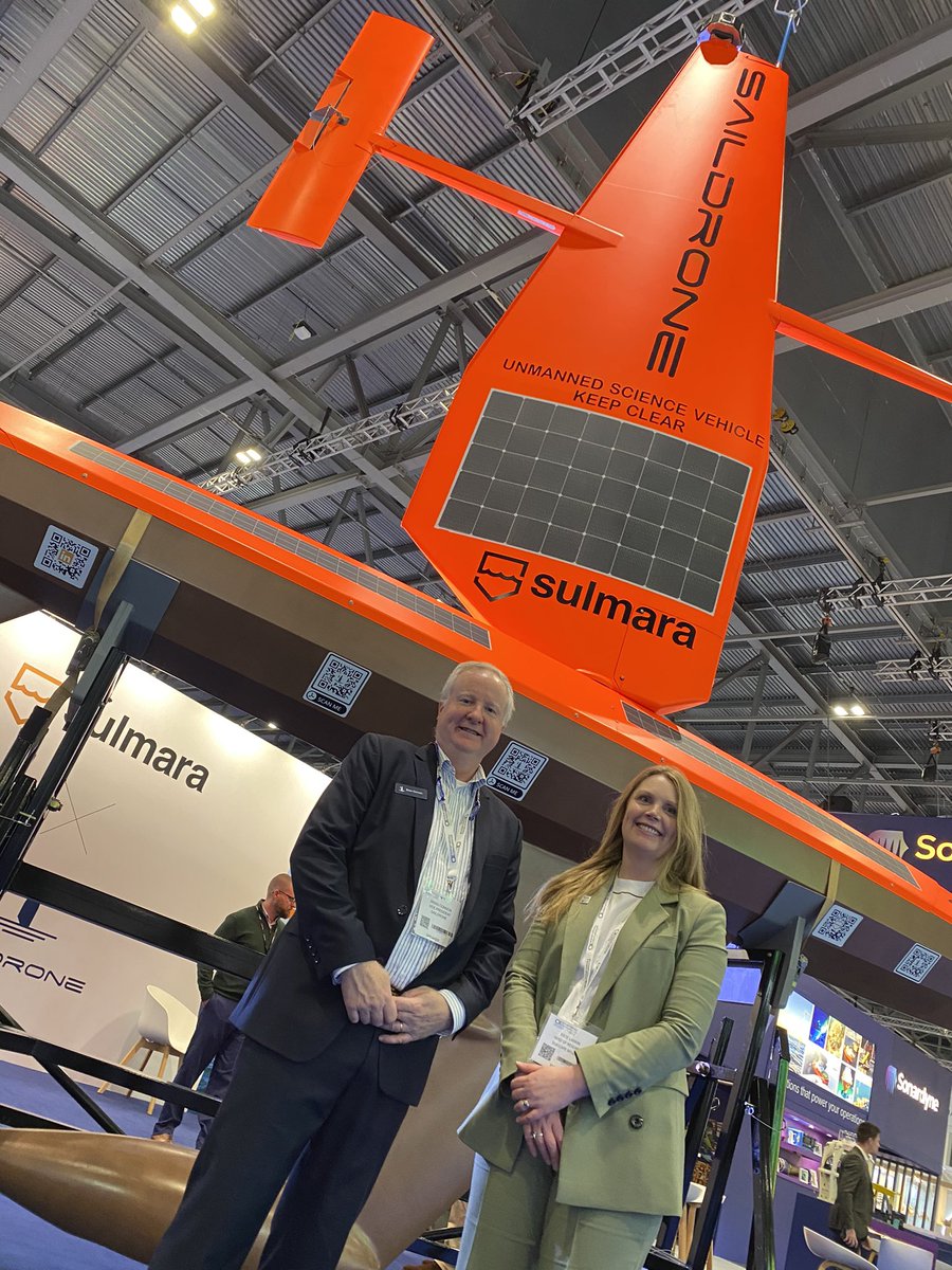 EMODnet's tweet photo. Great to strengthen the collaboration with #EMODnet #AssociatedPartner @saildrone here at #OI2022 exploring opportunities for green underwater vehicles in data collection for the #MarineRenewableEnergy sector, #SeabedMapping and beyond. @EU_MARE @seabed2030 https://t.co/n4nCWaPOGg