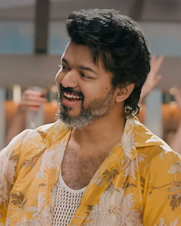 dp_karthik's tweet photo. We may have 1000’s of problems but witnessing our #ThalapathyVijay’s laugh will solve around 999 problems. https://t.co/oBBDp4Kqqo