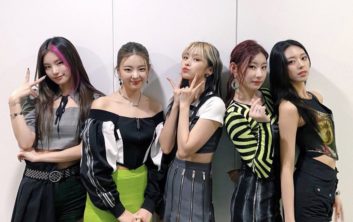 SUBROSAENT's tweet photo. Sub Rosa Ent. is looking for the following members of Itzy ! 

• Yeji 
• Ryujin 
• Yuna 

Application is down below ! https://t.co/SoNCC4JNci