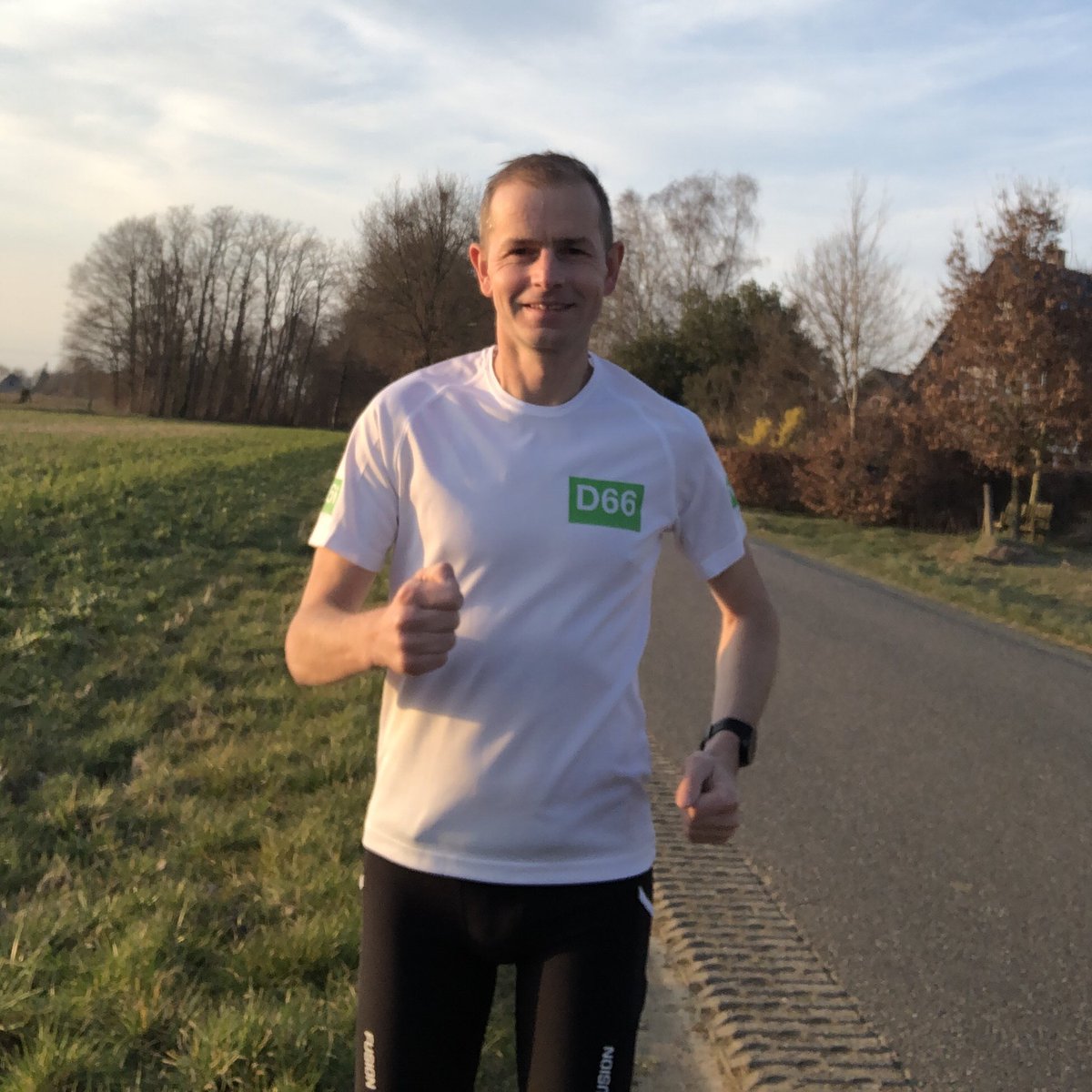 Zo! Mijn stem is uitgebracht op het stadhuis in Doetinchem. En nu even de spanning onder controle brengen door een rondje te hardlopen. #gr2022 #doetinchem 😉💚