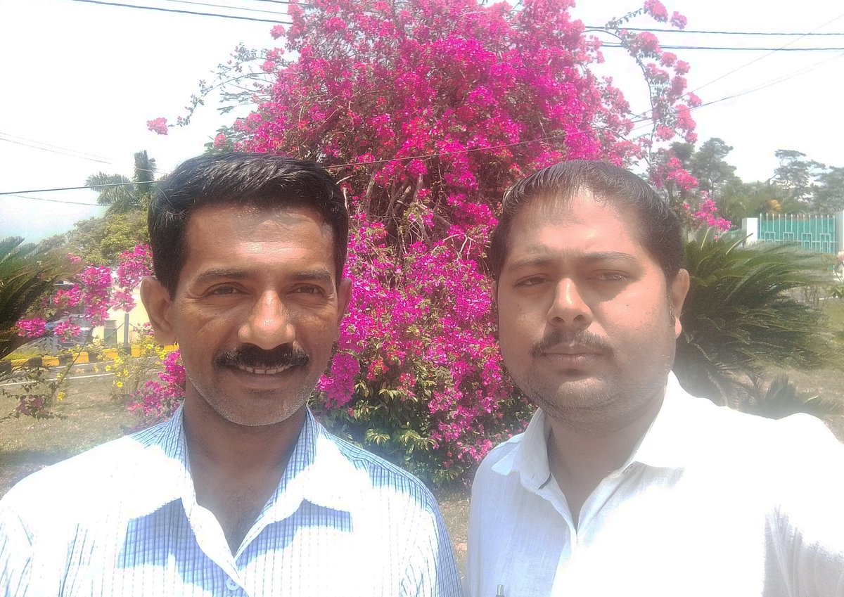 MohanHalderpb's tweet photo. Met with young and grass root leader of BJP Mr Ajay Raj Singh, who gave a tough fight in ward number 13 but lost by only 20 votes . 
 He lost PBMC ward election but won the heart of many by his silient hardwork.
Congratulations brother. https://t.co/q77p76SX47
