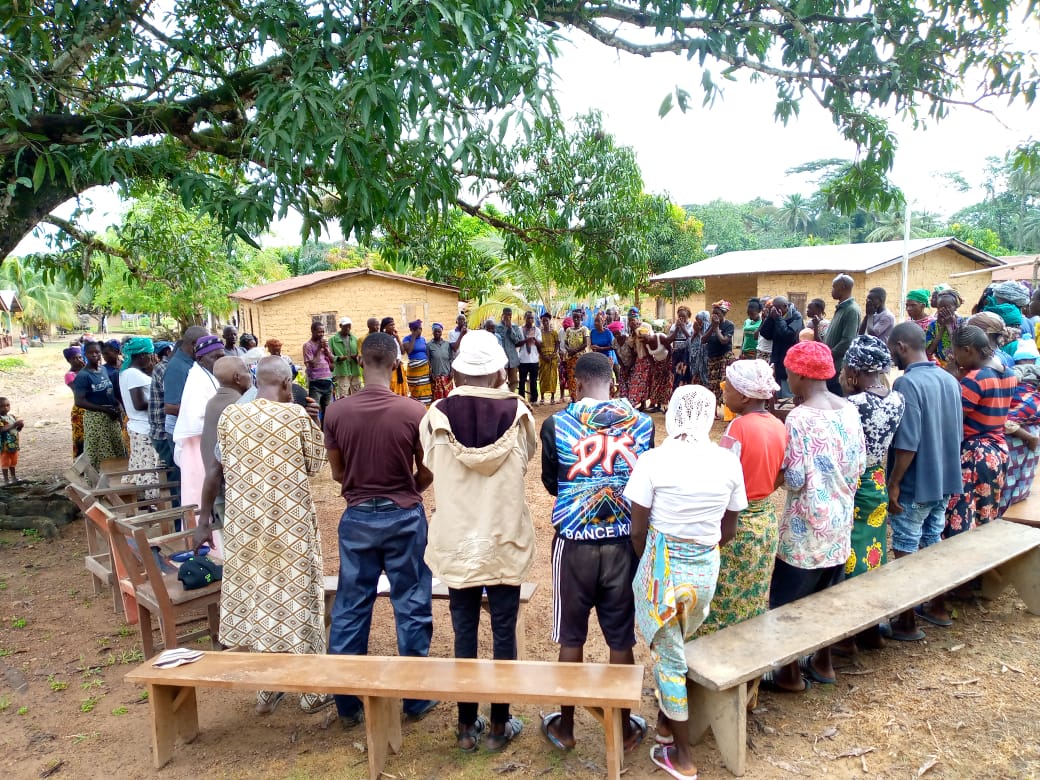 Together w/ partners under UN Human Security Program we've trained more than 350 Peace Mothers &amp; #Women Peace Amb. to help to resolve lingering disputes in Kono Dist. communities, through dialogue meetings &amp; other means. They also learned to detect early warning signs of conflict