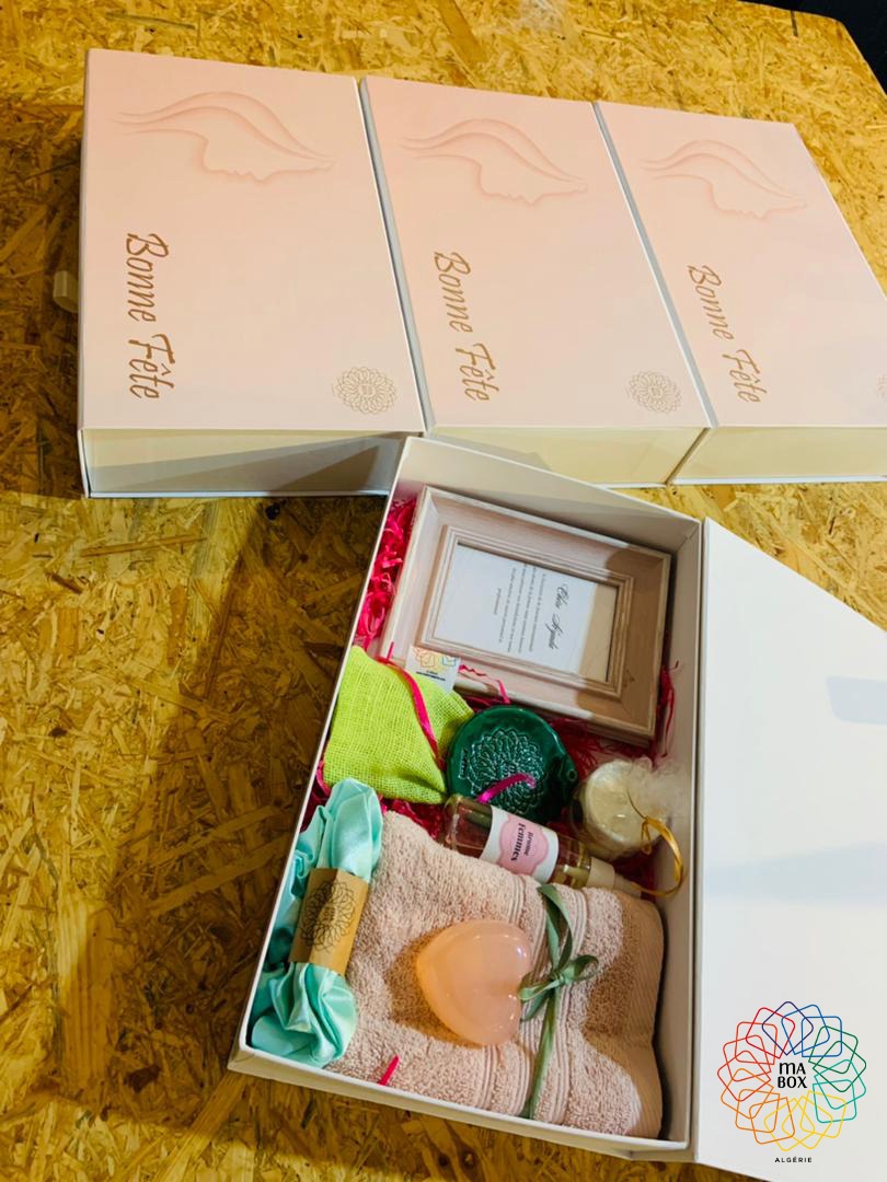 MaBoxAlger's tweet photo. Voici nos coffrets réalisés pour le compte de notre client Baxter à l’occasion du 8 Mars 🎁

Notre équipe vous accompagne dans le choix, la simulation et la réaliser sur-mesure de vos coffrets cadeaux.

#gifts #corporate #dz #algérie #simulation #production #madeinbladi #clients https://t.co/Tg8ySzhL03