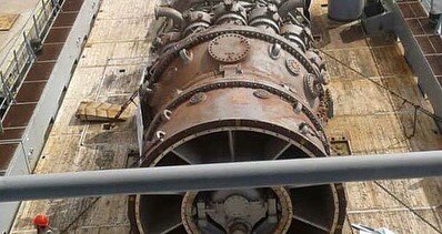 periodistaAM's tweet photo. #SinLuz Se cumplen 4 años de la llegada a #Maracaibo de un turbocompresor de 170 toneladas procedente de Sidor.
Prometieron instalarlo en #Termozulia para generar 225 megavatios y acabar con los racionamientos eléctricos.
La pregunta es:
¿Por qué el servicio empeoró?
#16Mar https://t.co/zULkJ6K18e