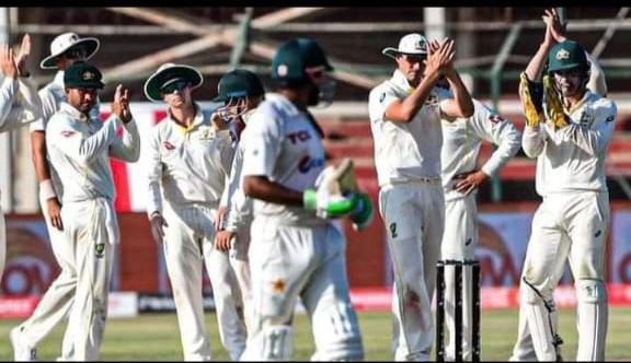 Hasaranga49's tweet photo. Form is temporary but class is permanent - Proud of you @babarazam258 a top class inning from a top class player 👏👏 #PAKvAUS https://t.co/yPf3pnriQV