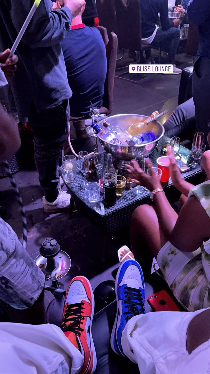 Thecreativedib1's tweet photo. Last Night @blisscameroun https://t.co/4h8PW8RHDm