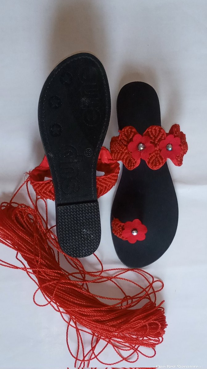 SignatureOge's tweet photo. @davido @davido I make quality unique designed unisex footwears.. https://t.co/HiRxlq1ptY