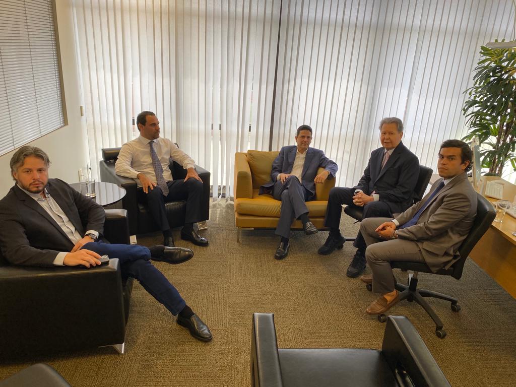 PSDBoficial's tweet photo. O PSDB Nacional confia na condução do Presidente Estadual no Amazonas, o ex-prefeito e ex-senador @Arthurvneto, na construção das alianças para o futuro do Estado no pleito de 2022. https://t.co/0Sk3HgrM3x