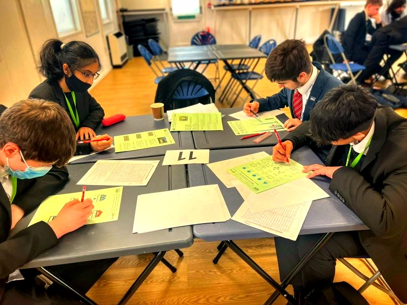 UTCReading's tweet photo. Well done to our Year 10 mathletes, who demonstrated excellent teamwork and maths skills in the ASMP Maths Feast Challenge. #mathsfeast #maths #thinkutc https://t.co/k9VlJUVMsP