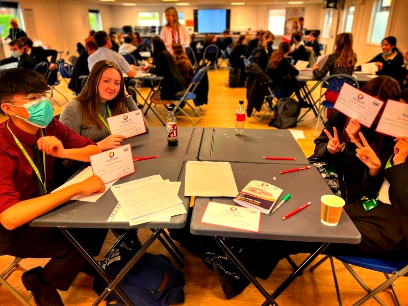 UTCReading's tweet photo. Well done to our Year 10 mathletes, who demonstrated excellent teamwork and maths skills in the ASMP Maths Feast Challenge. #mathsfeast #maths #thinkutc https://t.co/k9VlJUVMsP