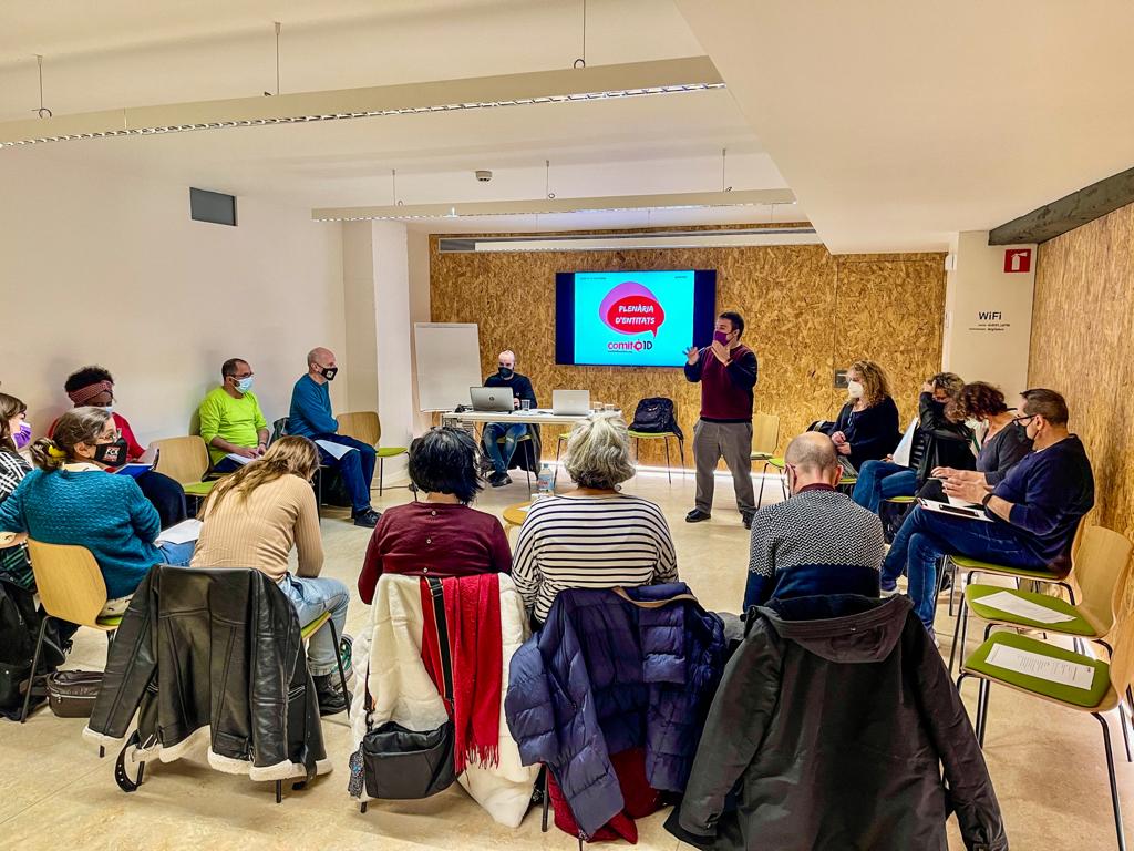 Comite1desembre's tweet photo. 📢Avui hem dut a terme la primera Reunió Plenària del 2022 de les Entitats del @comite1desembre recuperant així la presencialitat.
✊🏼Seguim treballant per avançar en Drets.
#FCKSTIGMA https://t.co/kZsymFiQMK