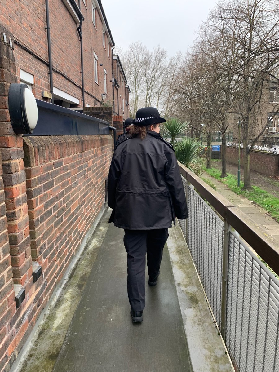 MPSFinsburyPark's tweet photo. Your local Finsbury Park SNT have been out patrolling the estates including Bennett Court and the Andover Estate
#SNT #MetLondon #FinsburyPark https://t.co/EgNwSxxCjP