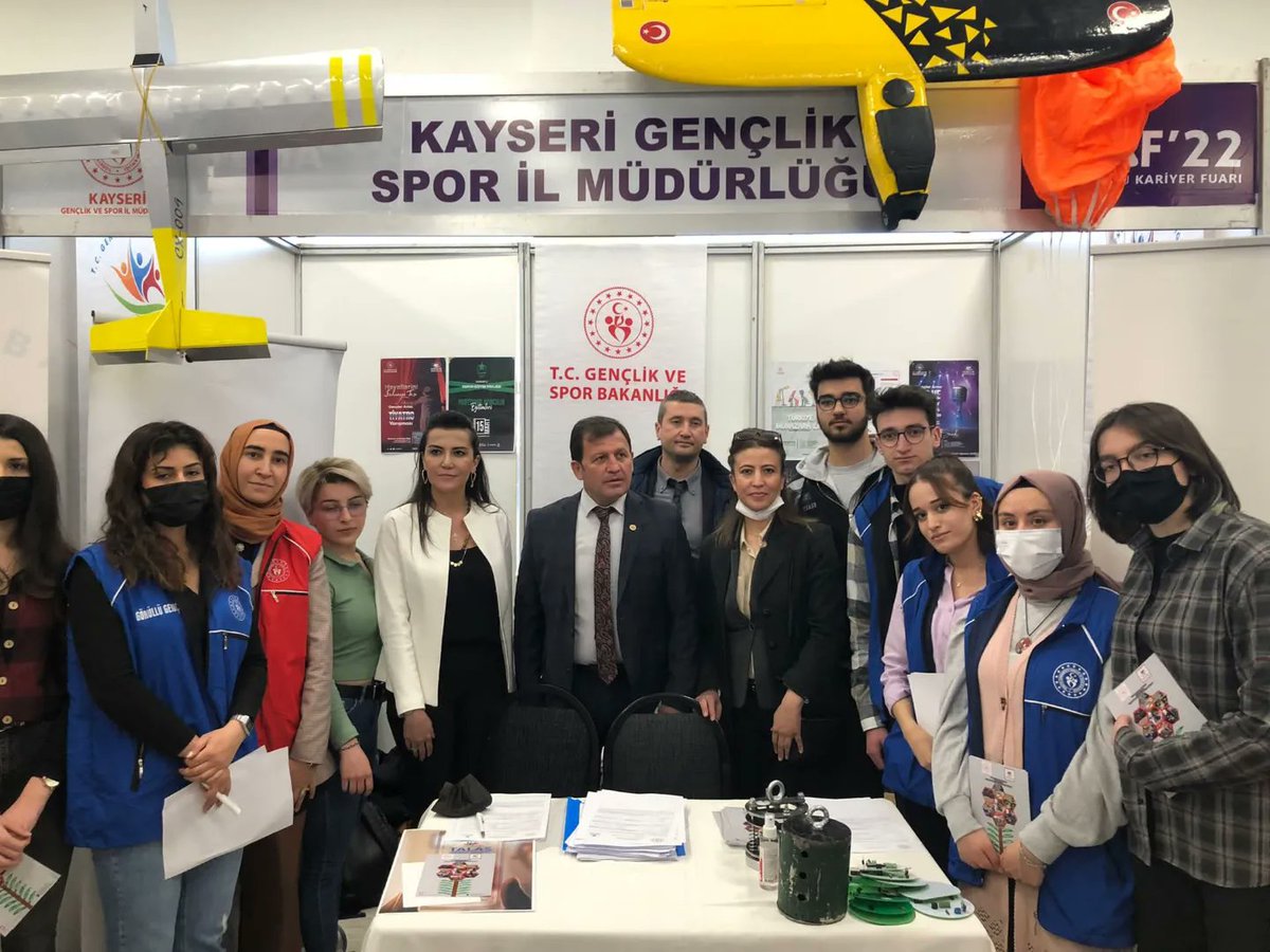 GSB_Talasgm's tweet photo. Erciyes Üniversitesi ortaklığı ile yapılan İKAF’22 Fuarında Gençlik Merkezleri tanıtımı yapıldı.
@kasapoglu
@gencliksporbak
#TalasGm
#Erügençofis
#GençOfis https://t.co/WYBWxpHuon