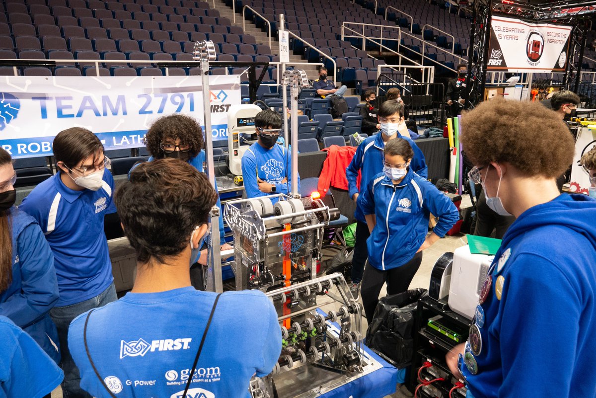 GFfab8's tweet photo. Congratulations to all the student teams @NYTVFRC ! @GFfab8 is proud to support this exciting event that combines STEM with innovation to become a life enriching experience and inspiration for future careers. #NYTechValleyFRC  #STEM https://t.co/0NqIARInjv