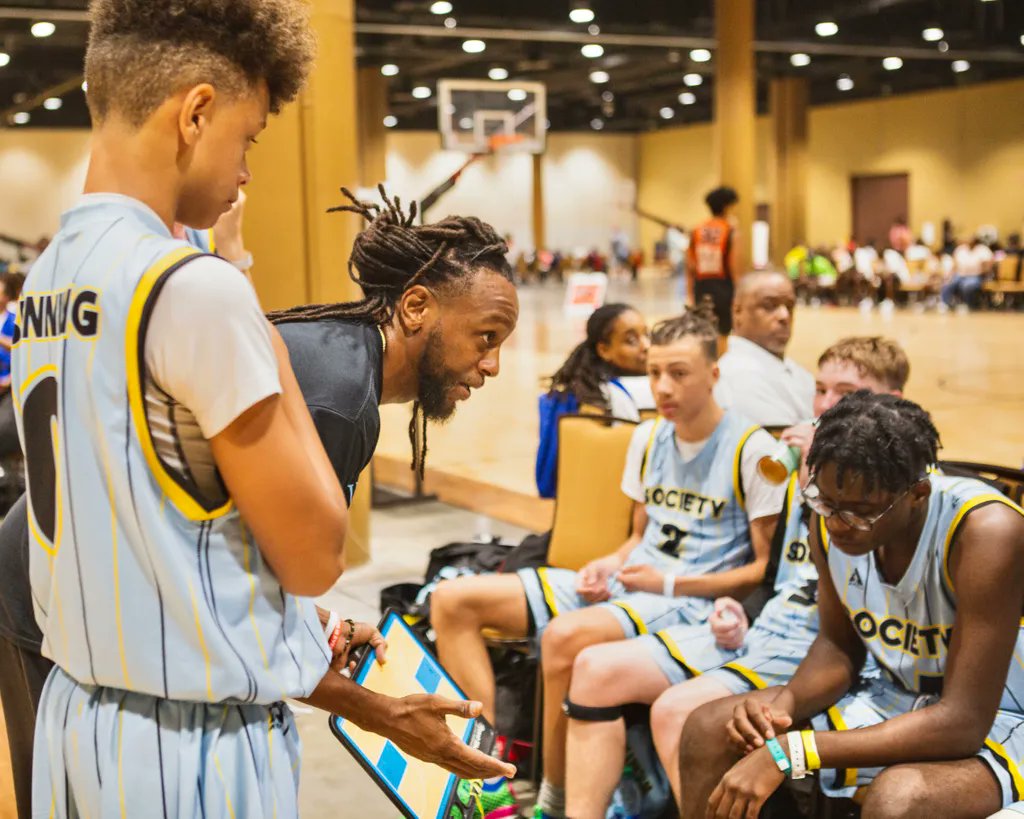 USSSAHOOPS's tweet photo. Strive to be better today than you were yesterday. 💯

#PlayUSSSA #USSSABasketabll #FloridaBaseketball https://t.co/rSkVhQsCld