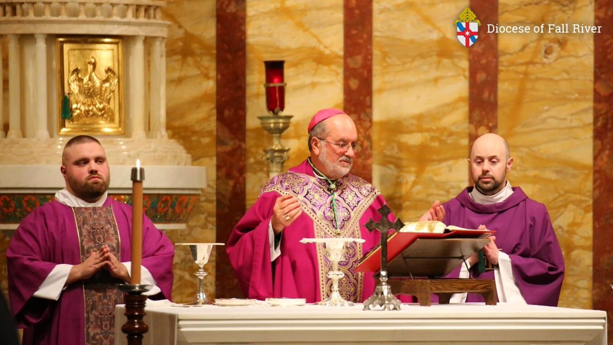 FRDiocese's tweet photo. Bishop da Cunha's @emdacunha #BuildingFaith blog for March 16th: https://t.co/wgcvCK6oej #Lent2022 #FallRiverDiocese 
#CatholicTwitter #PriestlyVocation #vocations #StJoseph #StPatrick #PrayforUkraine #prayforpeace https://t.co/kY3HcHxVXv