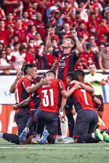 Danymacica's tweet photo. Sras y Sres estoy en condiciones de confirmar q #Cerro envió el Documento oficial firmado al América De Cali, avisando que harán uso de la opción de compra por @racamace 
A partir de ahora las negociaciones entre los clubes será la forma de pago ante este anticipo.
@mundoCERRO https://t.co/P8O20i8Yyq