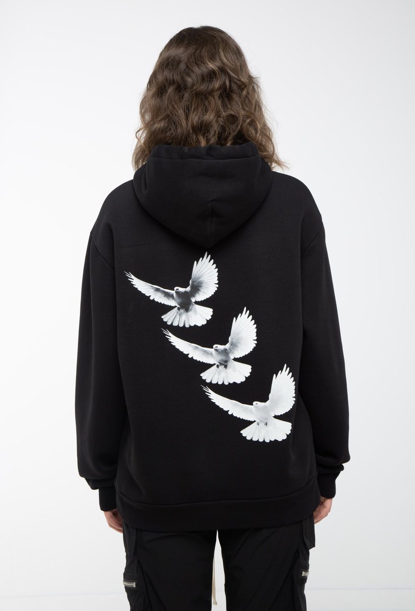 septemberdoves's tweet photo. “FREE”
COLLECTION 2
AVAILABLE TODAY 8PM GMT
EXCLUSIVELY AT https://t.co/eKFWSDhOeU https://t.co/w5hdR6d3ov
