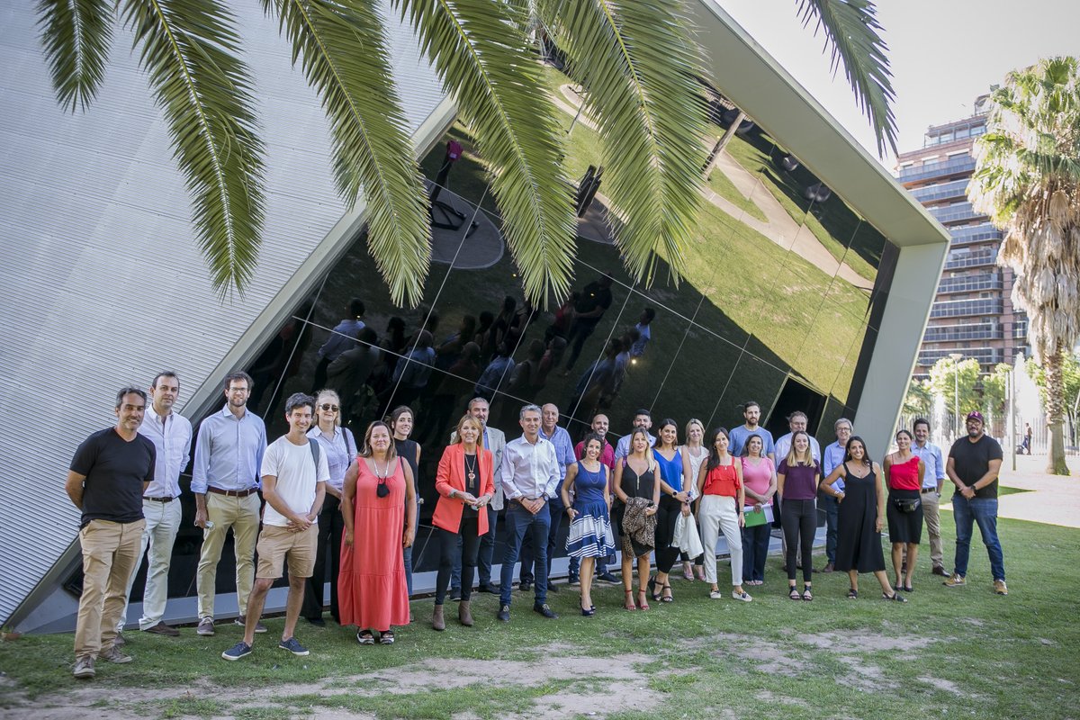 AgenciaIyE's tweet photo. Desafíos Comunes para la Región - Relai

Ayer vivimos una gran tarde de sol en la Plaza Cielo y Tierra, en la que compartimos un espacio de networking. https://t.co/LMdVX7vFE1