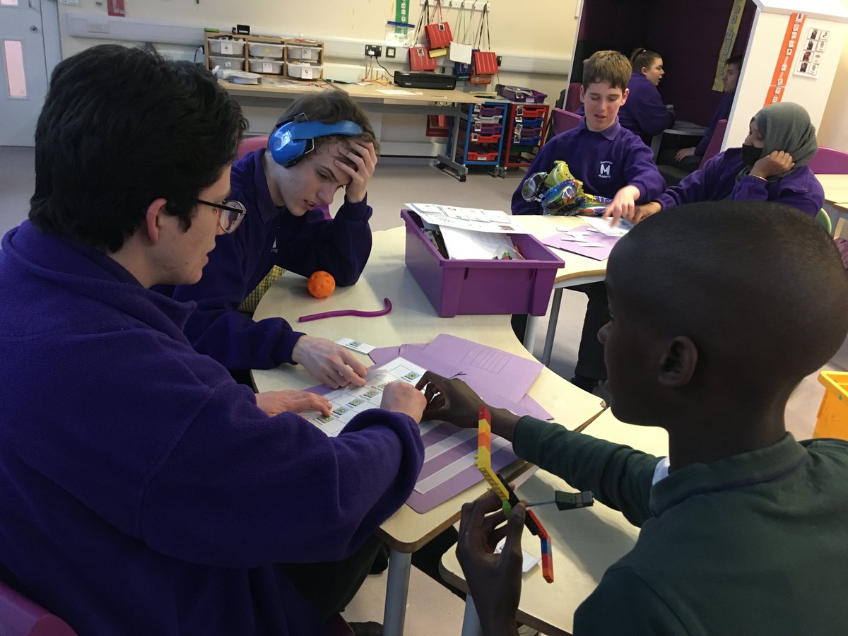 MATEndeavour_ac's tweet photo. Students from circle and star class working on functional maths #maths #functionalmaths #learning #sen #autism @MAT_EndHouse @MacIntyre_ac https://t.co/NzNCAvyMBJ