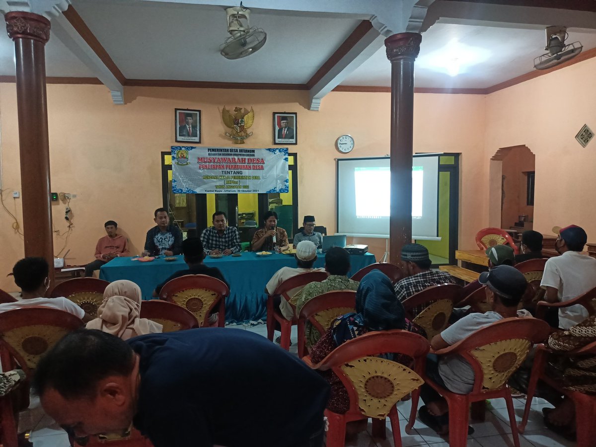 Dan berlanjut, Masih Berlangsung, luar biasa semangatnya masyarakat Desa Jatianom, merumuskan kebijakan desa dalam agenda Musdesus BLT DD. memastikan penerima manfaat tepat sasaran
<a href="/jokowi/">Joko Widodo</a> 
<a href="/halimiskandarnu/">ABDUL HALIM ISKANDAR</a> 
<a href="/tppindonesia/">Pertepedesia</a> 
<a href="/tppkemendes/">TPP KEMENDES</a> 
<a href="/dpmdesajbr/">dpmdesajabar</a>
