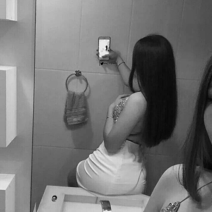 meigpics's tweet photo. 🖤🦇 https://t.co/hhGsKb8Pkt