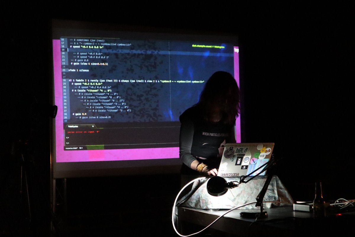 Hangar.org tweet media