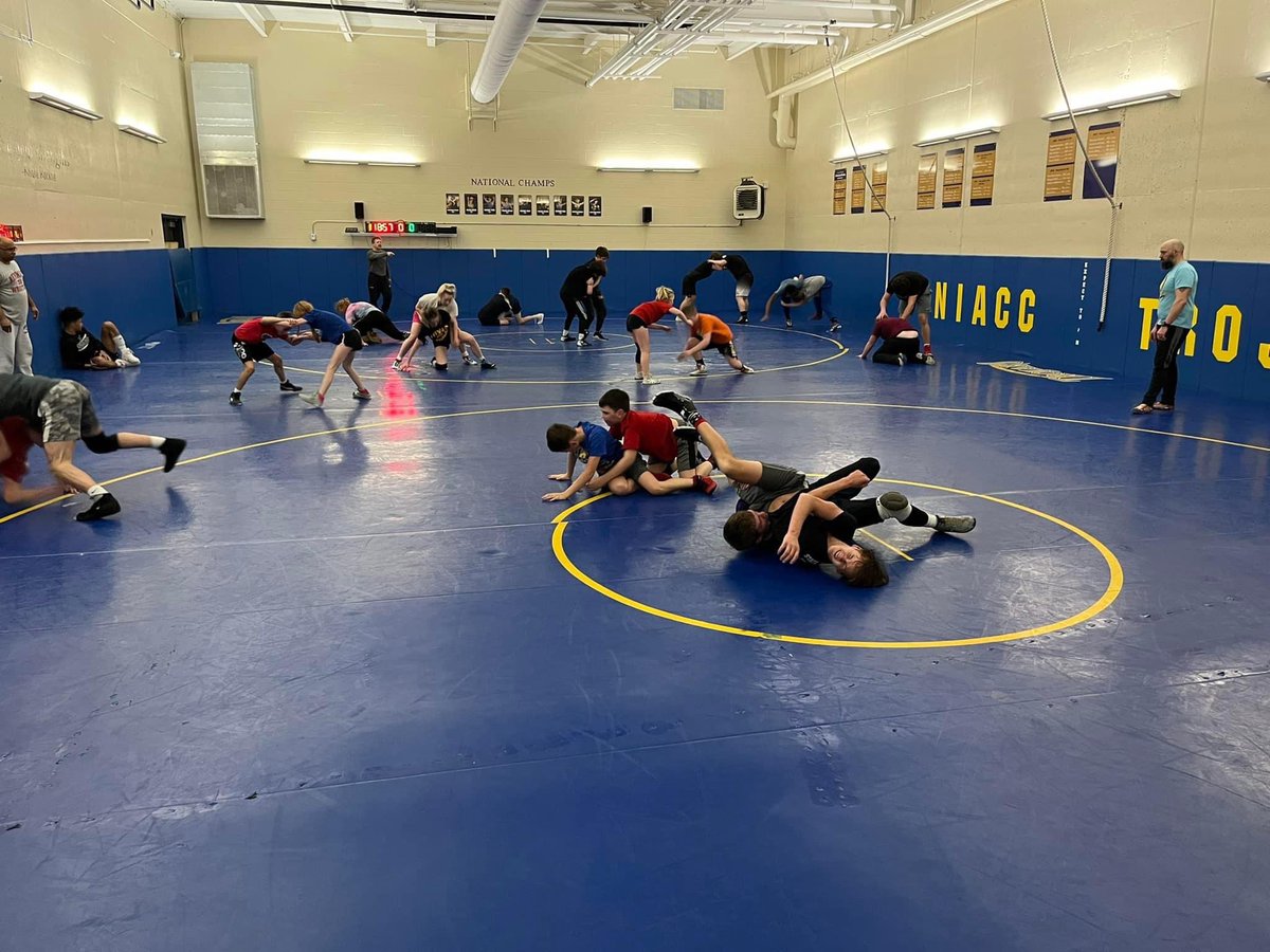 NIACC1Wrestling's tweet photo. See you tonight at 6pm for Open Mat workout in the NIACC Wrestling Room‼️

#TrojanUp | 🤼‍♂️🟡🔵 https://t.co/ZkVmyXgro2