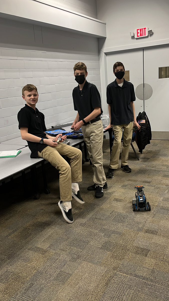 Robotics teams <a href="/CFallsBolich/">Bolich Middle School</a> and @KGaijer1 are off and running at #neotech2022 <a href="/NEOTechConf/">NEOTech 2026</a>