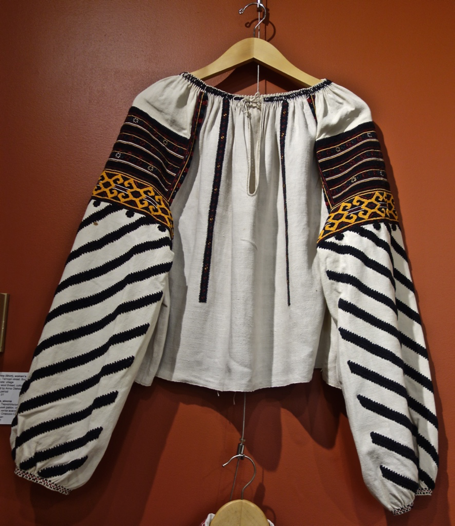 smocostume's tweet photo. Read our March 2022 Newsletter to find out more about our upcoming events in April and other fashion-related tidbits! https://t.co/2pdE7pIKkb https://t.co/wM1JM09Rel