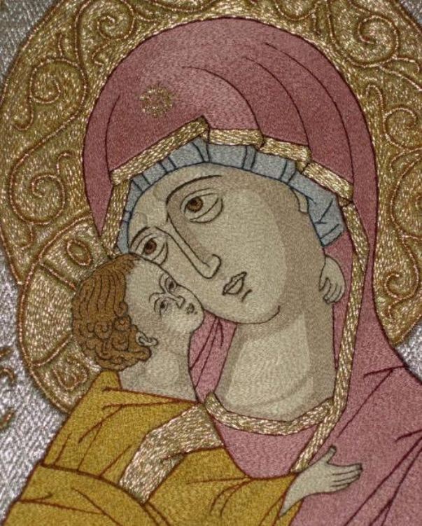 cplesley's tweet photo. The banners of the Mother of God and St. George waved brightly in a light breeze that blew from the Moskva. @pk_adams #1linewed #MerchantsTale #amwriting #HistoricalFiction #mysterynovel https://t.co/t26AeaU4kc