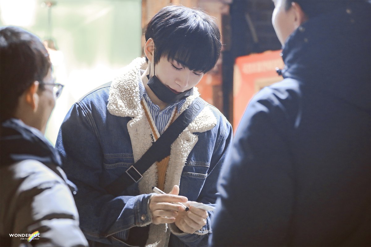 Wonderfuldaewon's tweet photo. #HAPPYDAEWONDAY #상남자_박대원_카리스마 #박대원_많이아낀다  #Daewon #デウォン #대원 https://t.co/PEQbDE83uj