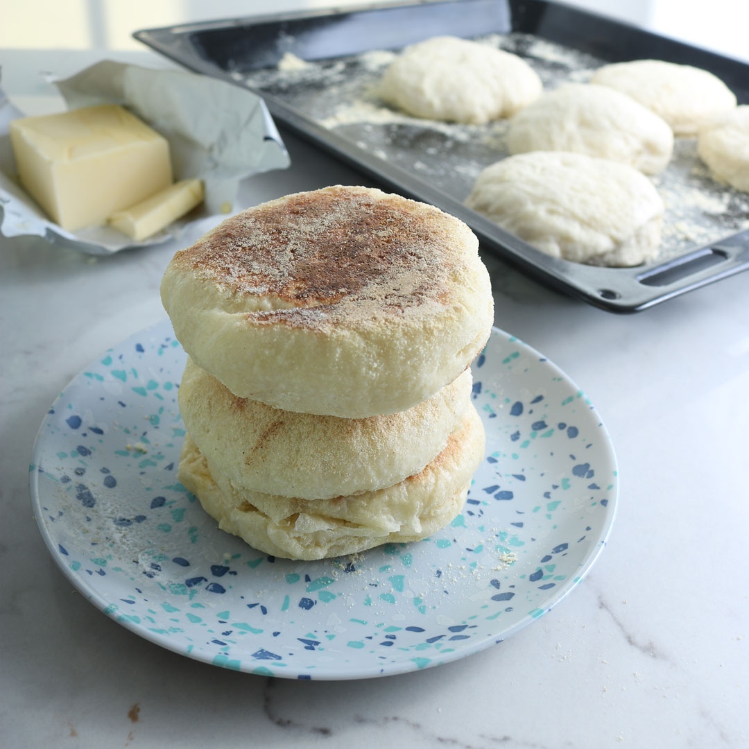 findrcpes's tweet photo. Amazing crust, flavor, and bubbly texture. Give this English Muffin recipe a shot with your favorite spread!

#recipe #baking #englishrecipes #englishmuffin #vegetarian #homebaking https://t.co/mSTEucS8Wy