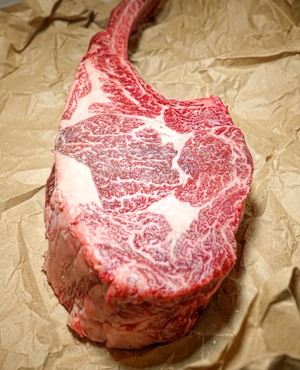 ThatFatCow's tweet photo. #WagyuWednesday and #DealOfTheWeek is all about the 2GR Tomahawk. It's Full Blood Wagyu which means there is no cross-breeding here, and the flavour and tenderness on this is outstanding. #nobulljustbeef #tomahawk #beef #halal #halalmeat #halalbutcher #butcher #wagyu #fullblood https://t.co/VrovNZi2c4