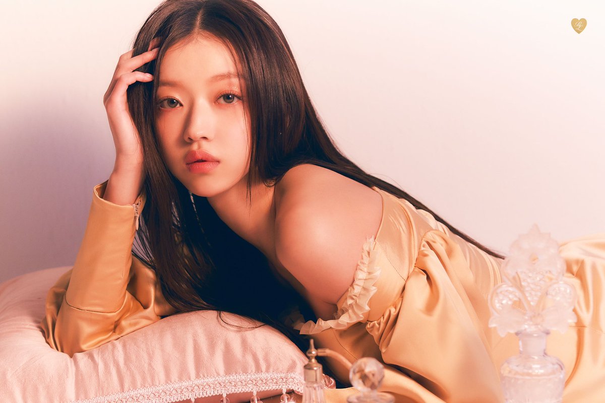 8_OHMYGIRL's tweet photo. 𝑶𝑯 𝑴𝒀 𝑮𝑰𝑹𝑳 2𝑵𝑫 𝑨𝑳𝑩𝑼𝑴 [𝑹𝒆𝒂𝒍 𝑳𝒐𝒗𝒆]

𝑭𝒓𝒖𝒊𝒕𝒚 𝑷𝒉𝒐𝒕𝒐𝒈𝒓𝒂𝒑𝒉𝒚 𝑰 🍇

#오마이걸 #𝑶𝑯𝑴𝒀𝑮𝑰𝑹𝑳 #𝑹𝒆𝒂𝒍𝑳𝒐𝒗𝒆
#유아 #𝒀𝒐𝒐𝑨

𝑪𝒐𝒎𝒊𝒏𝒈 𝑺𝒐𝒐𝒏
2022. 03. 28 𝑷𝑴 6 https://t.co/t2b6ocXYnt
