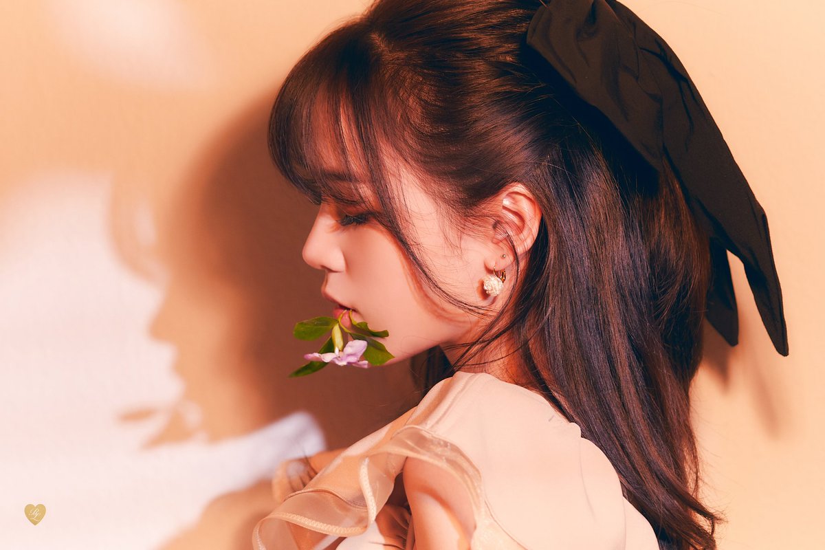8_OHMYGIRL's tweet photo. 𝑶𝑯 𝑴𝒀 𝑮𝑰𝑹𝑳 2𝑵𝑫 𝑨𝑳𝑩𝑼𝑴 [𝑹𝒆𝒂𝒍 𝑳𝒐𝒗𝒆]

𝑭𝒓𝒖𝒊𝒕𝒚 𝑷𝒉𝒐𝒕𝒐𝒈𝒓𝒂𝒑𝒉𝒚 𝑰 🍇

#오마이걸 #𝑶𝑯𝑴𝒀𝑮𝑰𝑹𝑳 #𝑹𝒆𝒂𝒍𝑳𝒐𝒗𝒆
#승희 #𝑺𝒆𝒖𝒏𝒈𝑯𝒆𝒆

𝑪𝒐𝒎𝒊𝒏𝒈 𝑺𝒐𝒐𝒏
2022. 03. 28 𝑷𝑴 6 https://t.co/H44C3g0Dmd